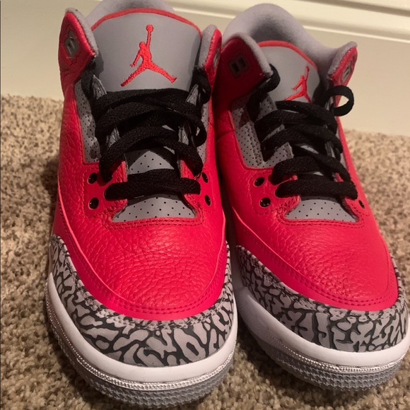 New! Air Jordan Red Cement 3 - Picture 3 of 6